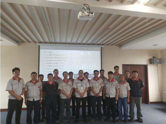 銳意改革 激發(fā)活力 回歸產(chǎn)品 強本固基 為迎接華翔集團新一輪騰飛，打造世界華翔而不懈奮斗！---記華翔集團制造平臺成立大會